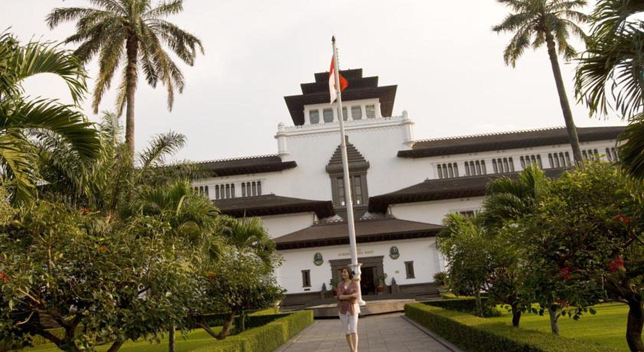 Santika Bandung