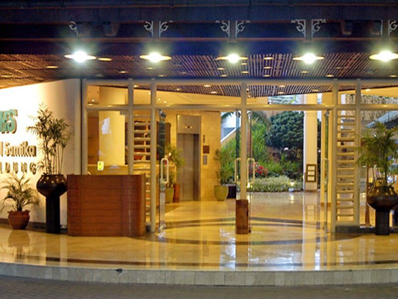 Santika 3* Bandung