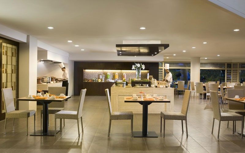 Santika Hotel 3*
