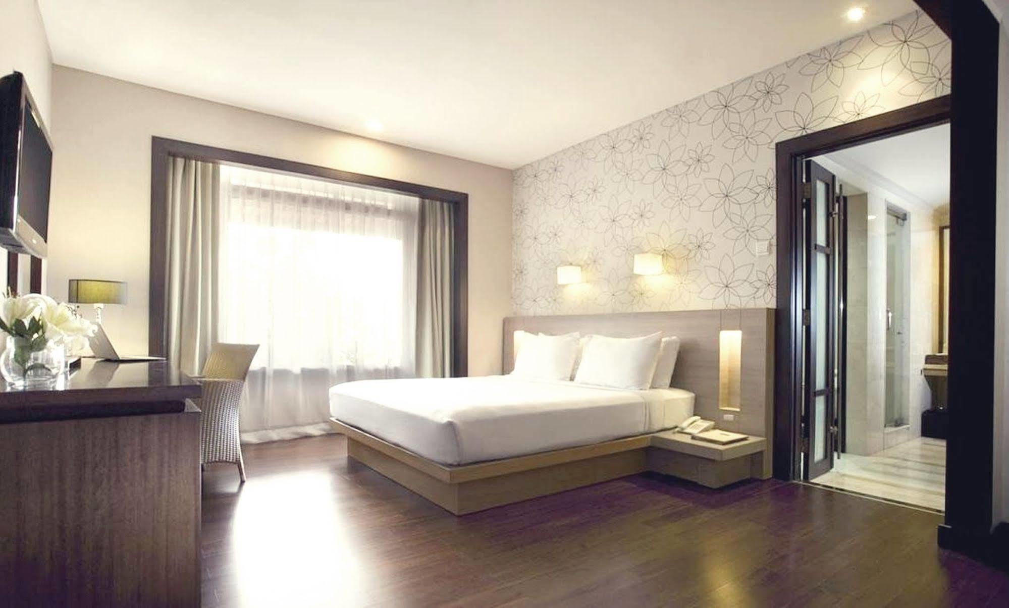 Santika 3* Bandung